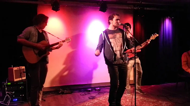 REX BERRY - I Wish (Stevie Wonder cover) at "Trian...