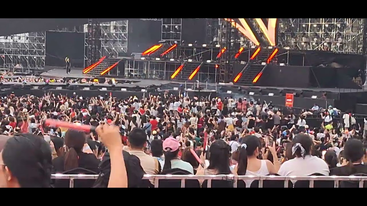 Kho Báu at ATVNCG concert 