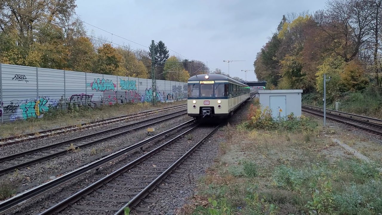 BR470 mit Pfiff am S-Bahnhof Alte Wöhr (Stadtpark) - YouTube