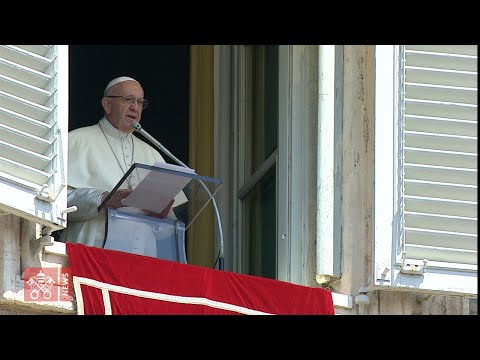 All'Angelus Papa Francesco