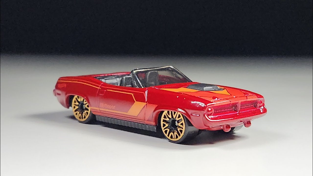 Hot Wheels Mainline Review: '70 Plymouth Barracuda | 2024 HW