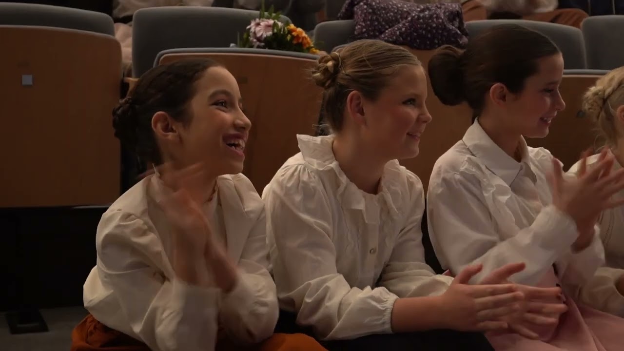 Mary Poppins (Backstage) King's College School Cascais 2026