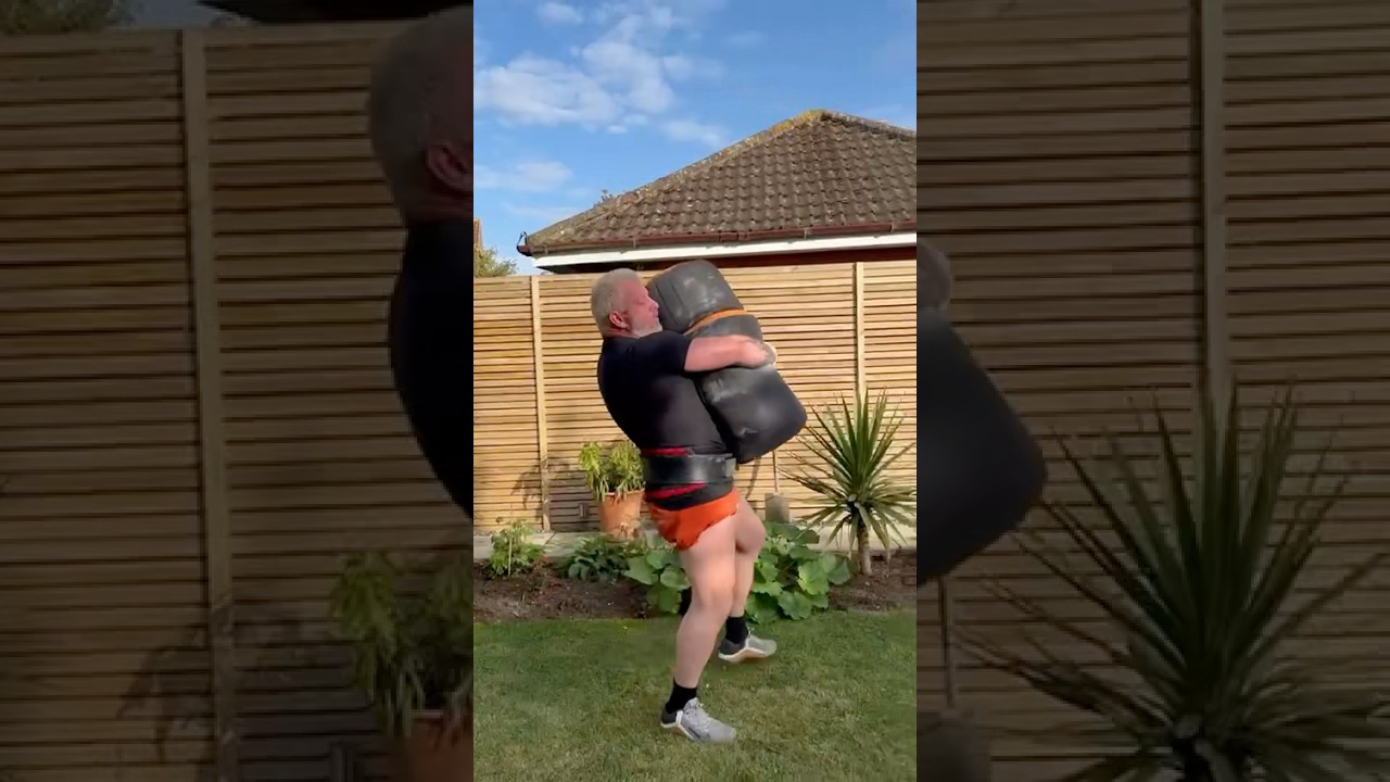 Crushing 150kg Sandbag Carries Like a Beast! 💪🔥 