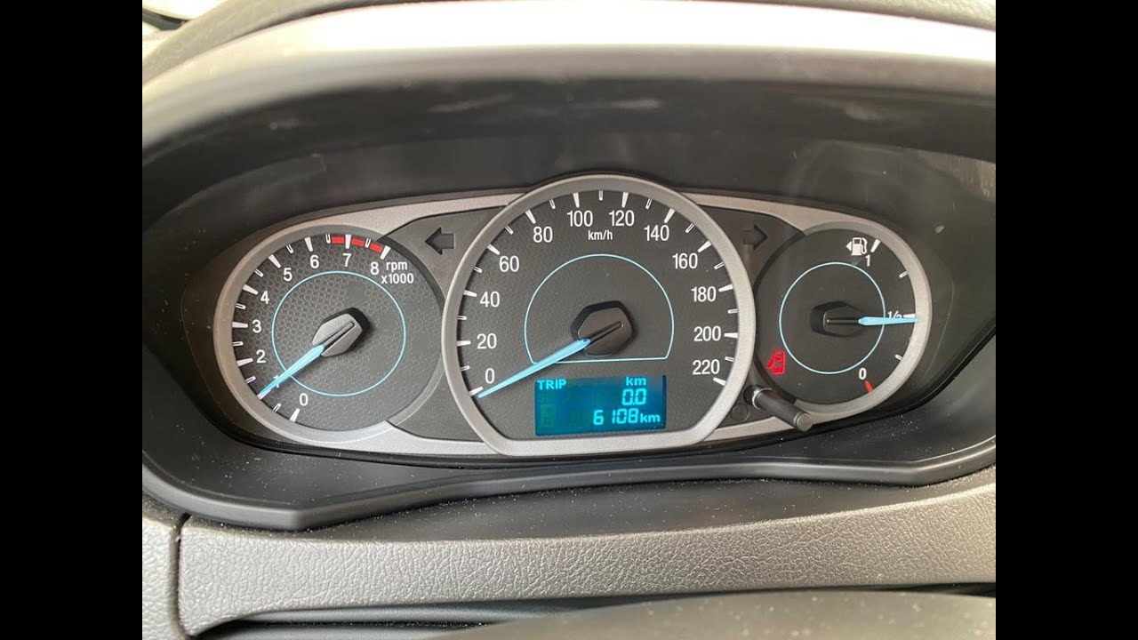 Luz de porta aberta no painel que não apaga, mesmo com a porta fechada, como arrumar, novo ford ka