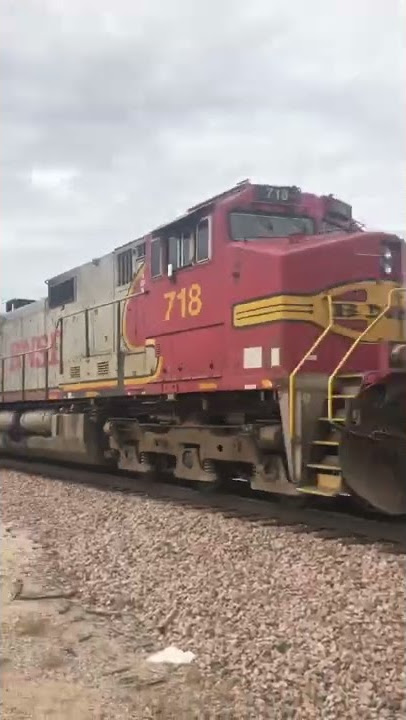Front and back locomotives of BNSF train