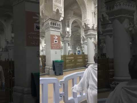 أسهل باب يدخلك عل الكعبه عل طول باب الملك فهد ٧٩ربنا يكتبلكم الدخول منه اللهم مكة المكرمة