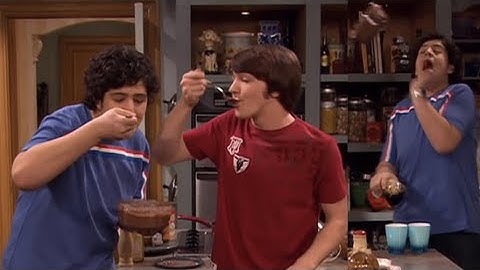 Drake & Josh - Drake Barely Passes Algebra, Then Screams For Josh