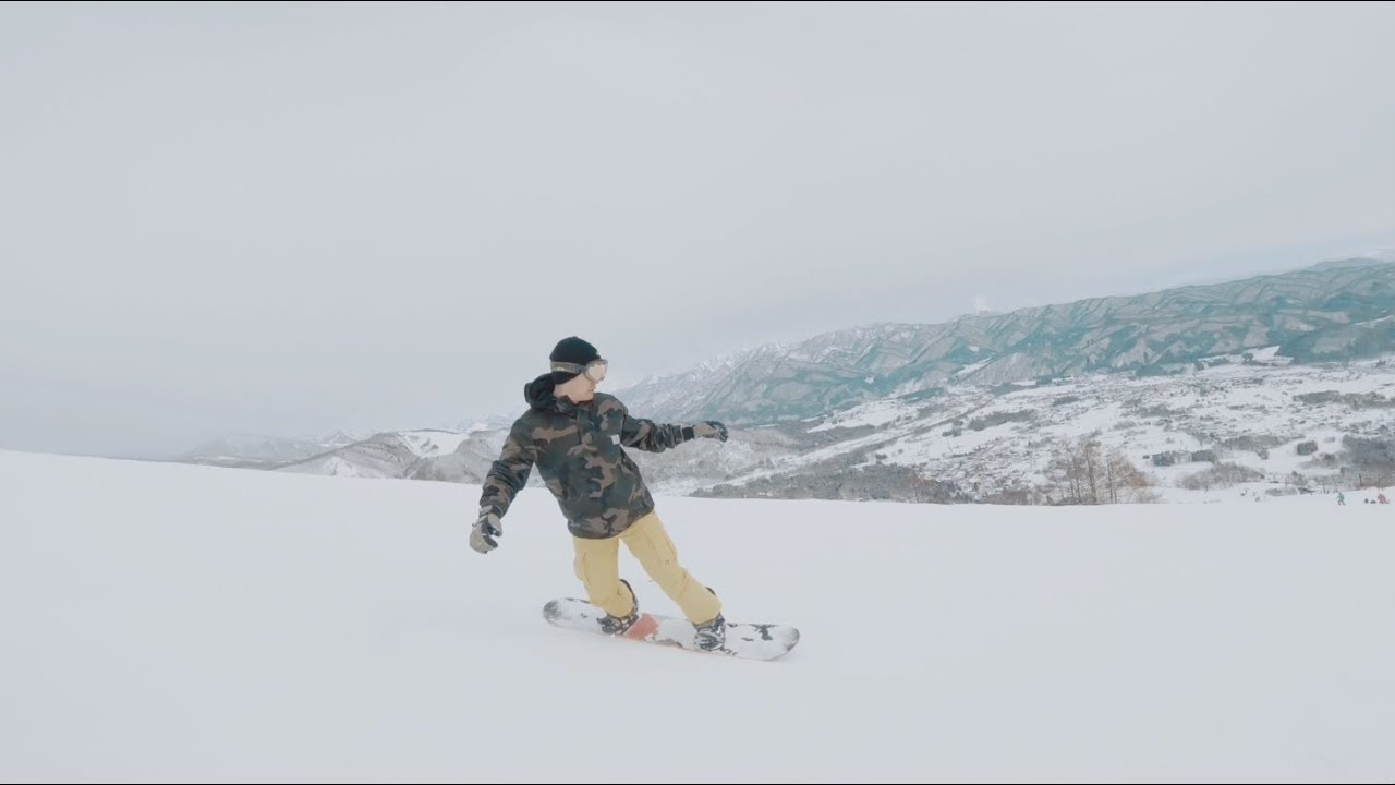 Snowboarding at Hakuba HappoOne - YouTube
