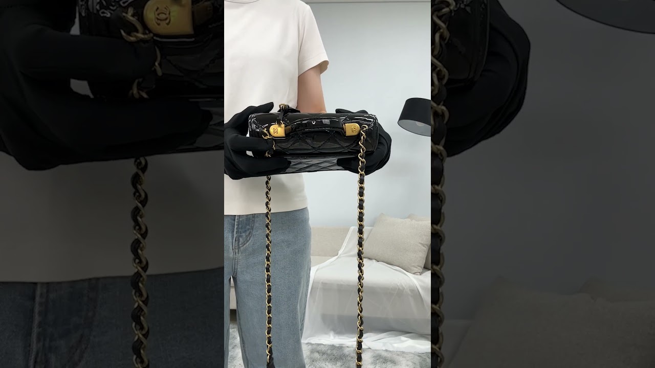 [Pre-Loved] CHANEL as3652 top handle flap tote shoulder bag 135618679