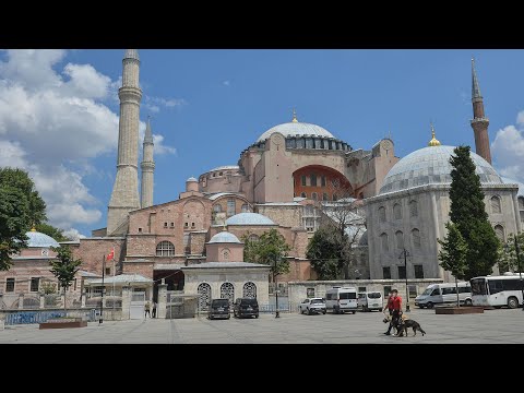 Ayasofya'da ilk Cuma namazı için hazırlıklar sürüyor