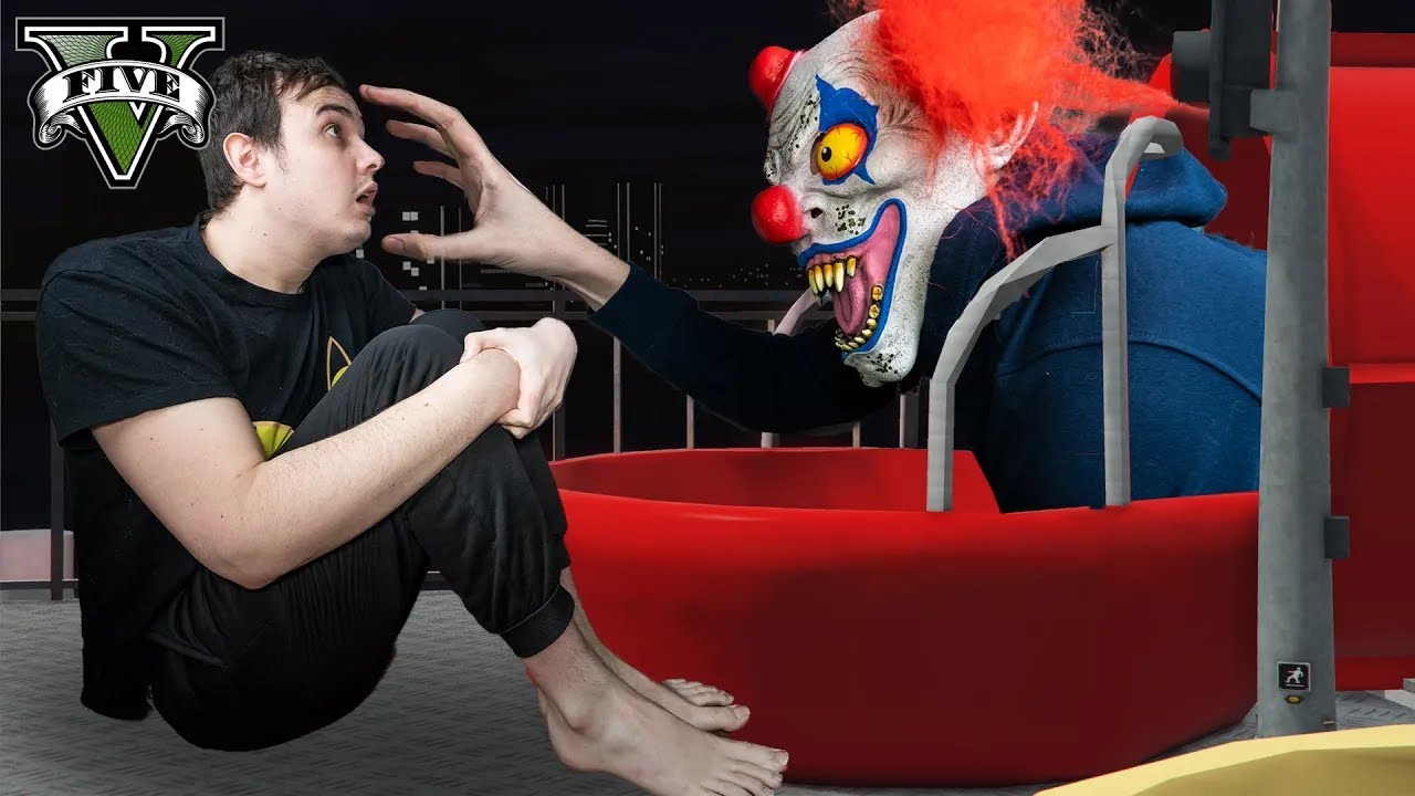 Ga NOOIT Van De GLIJBAAN AF om 3 UUR 'S NACHTS..! *HORROR CLOWN PAKT