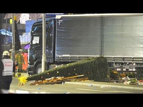 Video: LKW Bricht In Den Berliner Markt Ein Und Hinterlässt 9 Tote