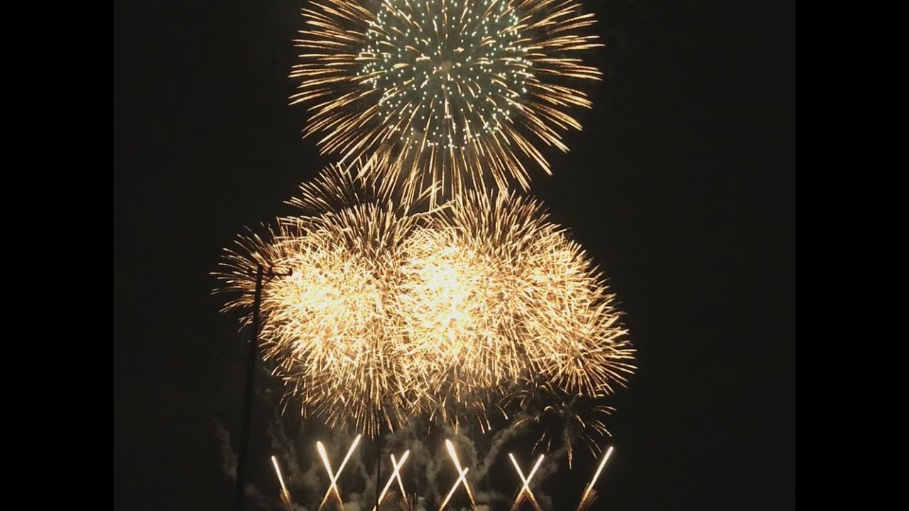 08 22 豊橋で上がった日本の花火エールプロジェクトの花火のワンシーン Youtube