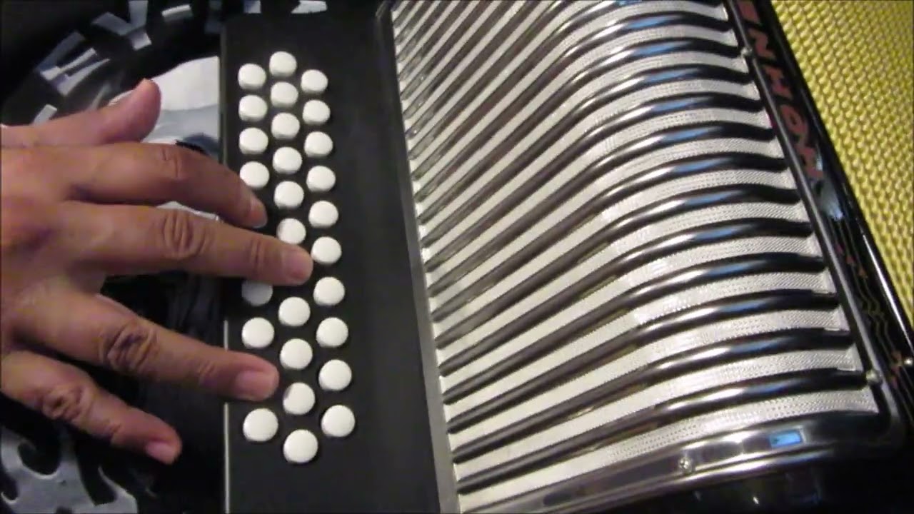 chuy y mauricio acordeon tutorial instruccional super facil hohner corona xtreme con pista #shorts