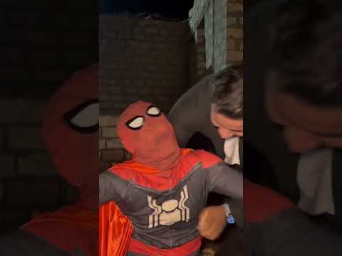 اسبيدر مان اضرب من رجال الشر وعامل نفسه انه هو اللي ضربهم موقف مضحك جدآ