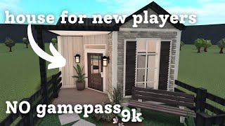 building CHEAP house for new bloxburg players - No gamepass - 9k house