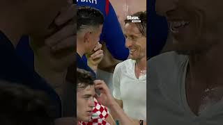 Luka Modric and James Rodriguez exchange shirts in America ❤️🤝 #Croatia #Colombia