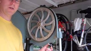 New Bandsaw Tires - Before and After Find me on Etsy: https://www.etsy.com/shop/SugarWoodCo I install some urethane tires on my 25 year old band saw, which is new