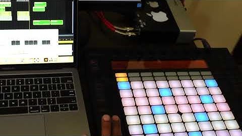 Logic Pro vs Ableton Push | #jamming  #musicproduction #liveedm 