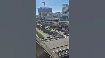 토요일 출근길 스무살때부터 좋은 날 올거라더니 내나이 오십에도 안오네 언제올래 