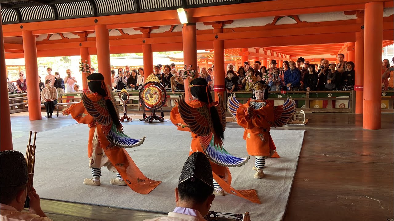 推古天皇遥拝式　迦陵頻（かりょうびん）Miyajima Bugaku