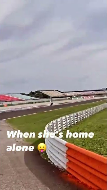 MotoGP‼️kecepatan asli motogp saat belok ⁉️#shorts #storywa #motogp #misano #fabioquartararo