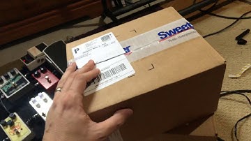 Boss Super Overdrive and TU 3s Tuner unboxing