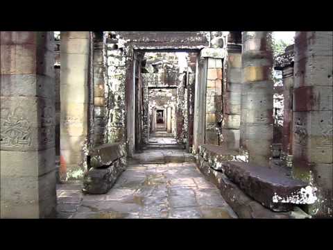 Видео: Temple Banteay Kdey (Banteay Kdey) - Алтернативен изглед