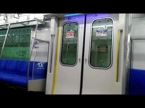 つくばエクスプレス新型車両TXー3000系車内 北千住→八潮