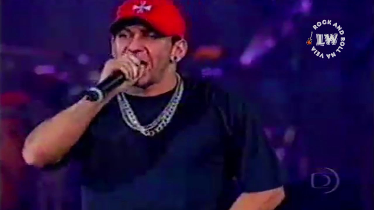 Raimundos - [2001] Mulher de Fases - Show da Virada - 01/01/2001 - YouTube