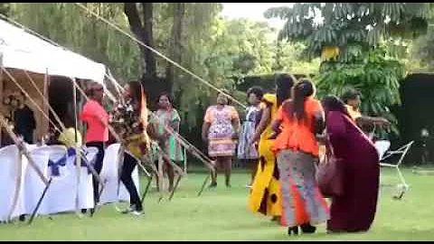 Even a pregnant woman can fwedede dance