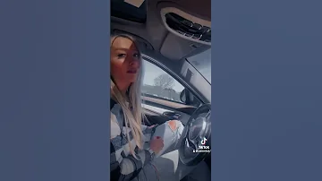 Denisa Wst Este Cea Mai Fríe Si Aroganta Persoana Spun Fanii Sai 