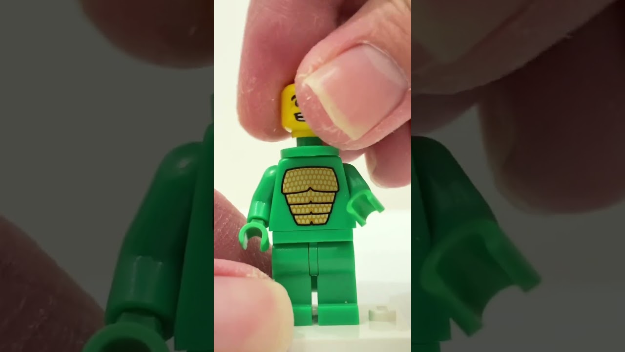 LEGO 8805 Collectable Minifigures Series 5 Lizard Man 