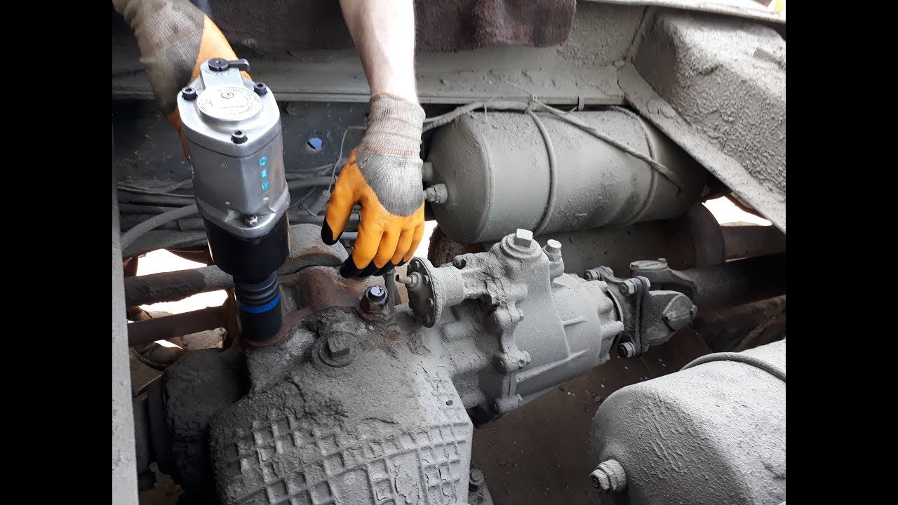 масло в мост камаз. мост камаз 55111. смазка заднего редуктора камаз 53. масло в задний мост камаз 55111. чулок заднего моста камаз 55111.