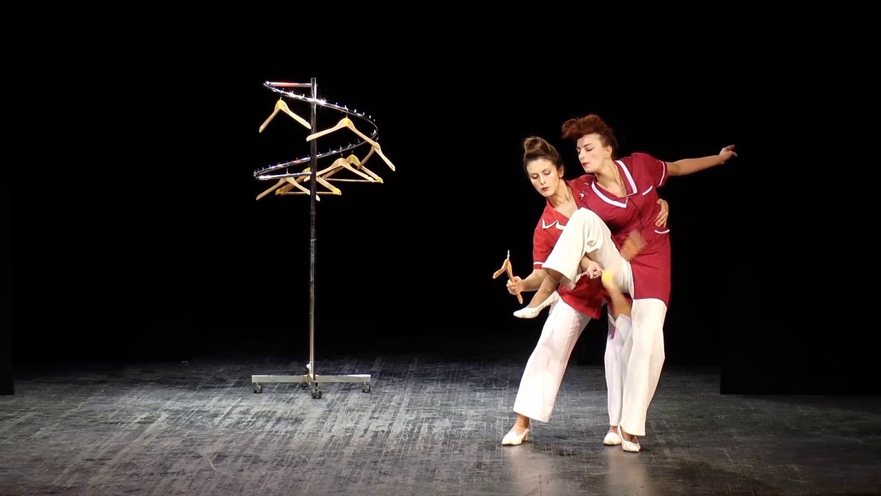 Работа с предметом. Вешалки. ТИ им.Б.Щукина. .  (Карабаева, Лисовая)