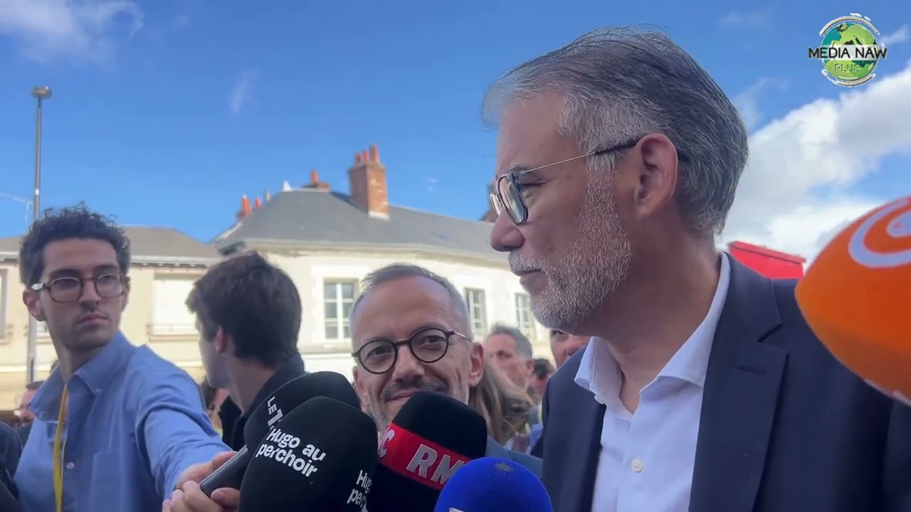 Campus PS à Blois : le patron du Parti socialiste, olivier Faure,  répond aux questions de la presse