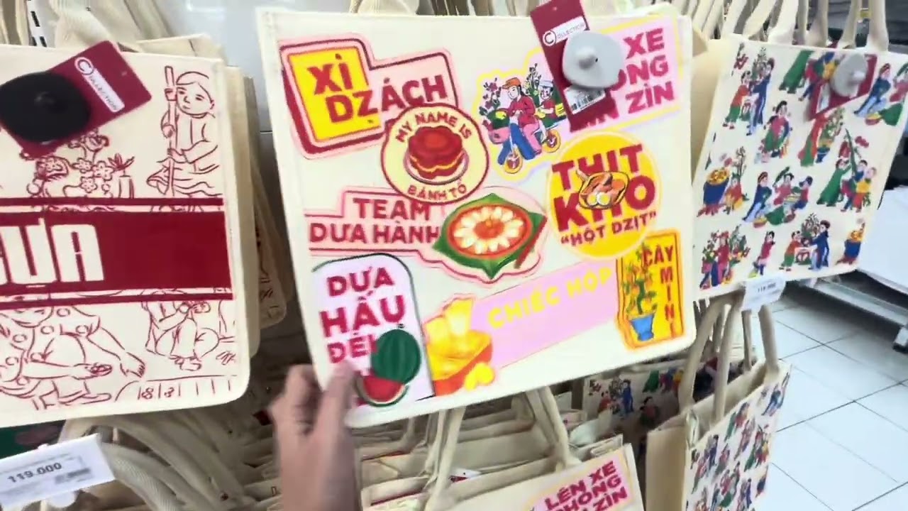 Hàng hóa tết ở Go Miền Đông đã đầy kệ