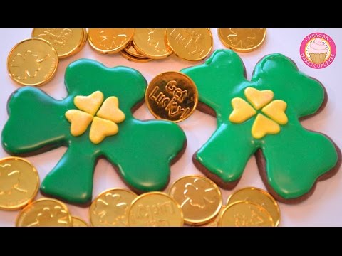 Mint Chocolate Shortbread Shamrock Cookies