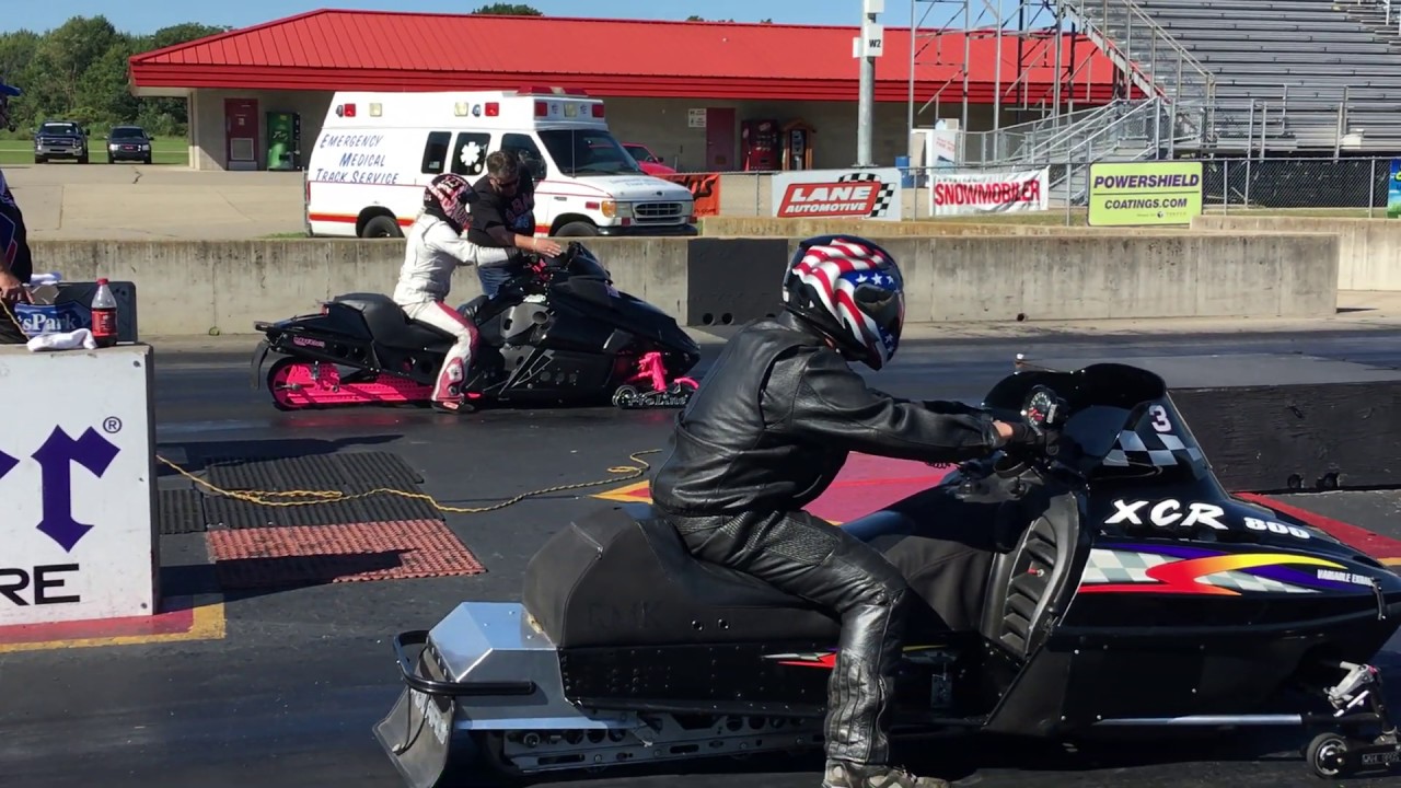 SNOWMOBILES ON PAVEMENT! FASTEST Skidoo and Polaris Drag Sleds Race