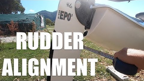 Catamaran rudder allignment