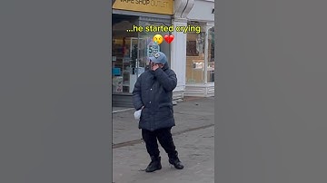 Seeing this broke my heart 😢💔 #singing #singer #public #reaction #sad #heartbroken #lewiscapaldi