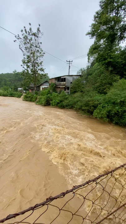 Takut banget liat air sungainya   #nature #banjirbandang