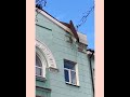 Ростов-на-Дону: на Семашко часть фасада здания может в любой момент рухнуть на тротуар. 😱