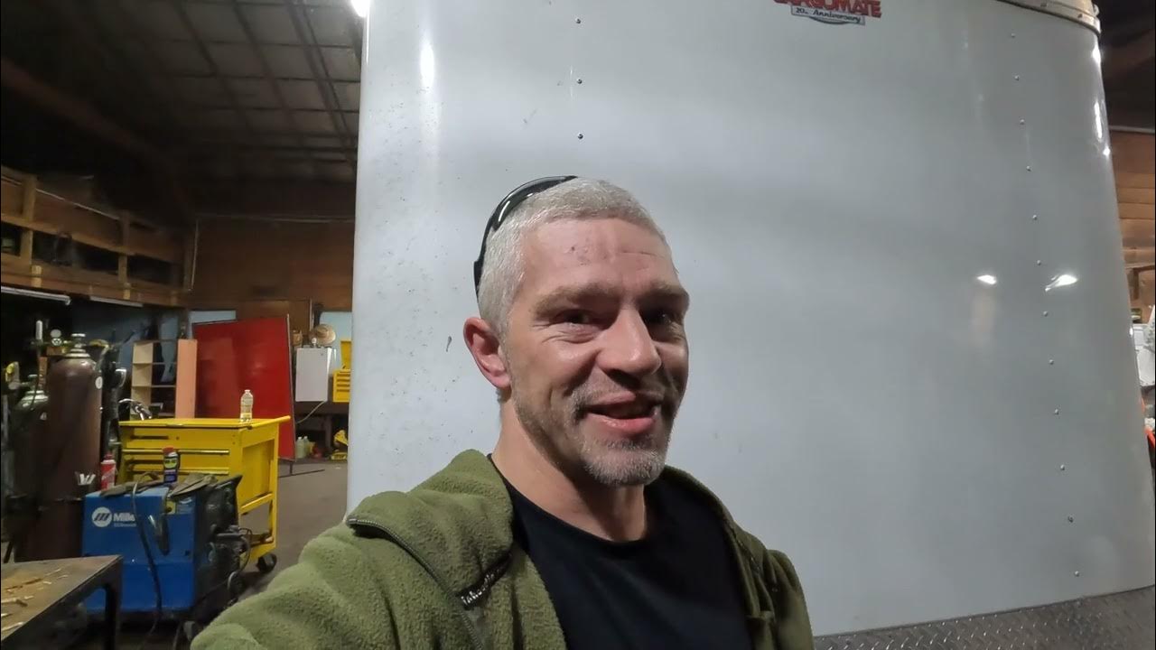 Parkside сварочный полуавтомат 200. 1 weld. Электросварщик ручной сварки. Сварщик. Электросварщик ручной дуговой сварки.