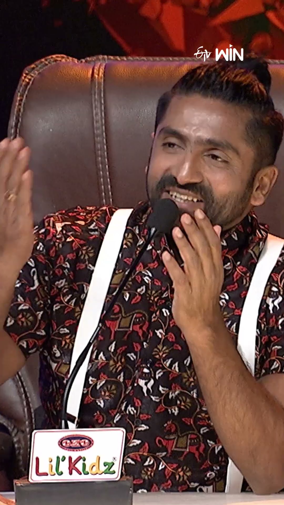 #shorts - సుధీర్ కి కొత్త పరిచయాలు ఎక్కువై, వీళ్ళని పట్టించుకోవట్లేద #dhee #comedy #sudheer #pradeep