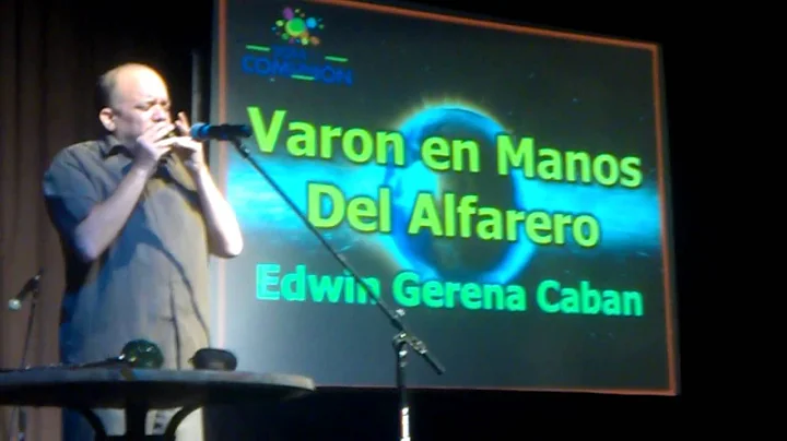 Edwin genera caban - Alfarero que produce msica del barro.