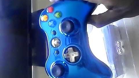 Xbox 360 Blue Chrome controller unboxing.