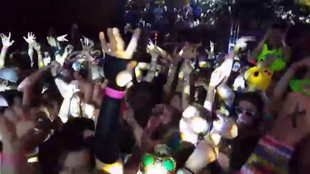 Adventure Club @ Skyway Theater 27-November-2015 - Ending of Set