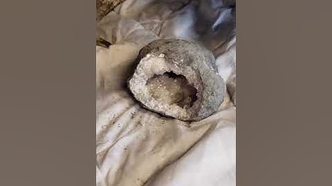 how to crack a Geode with a hammer and screwdriver