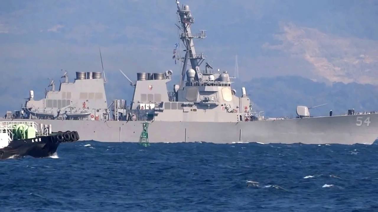 Ddg 54米ミサイル駆逐艦 タグボート荒崎丸 Youtube